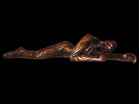 L'homme allonge - Sculpture - Joselito Donas
