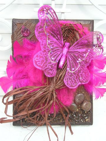 papillon rose sur fond chocolat - Collage - lily-rose salome