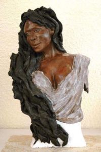 Voir cette oeuvre de Roselyne Mascaro: buste d'Africaine