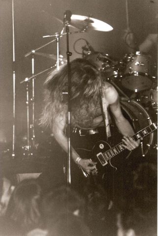 axhead04 - Photo - alicek