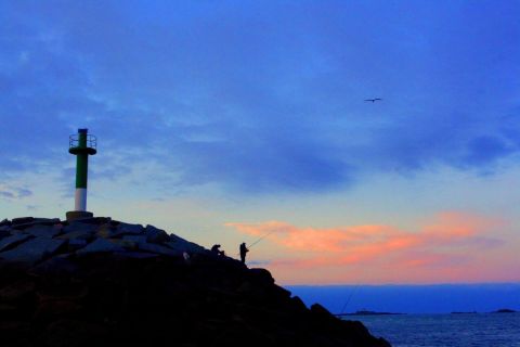 P�cheurs sur le port de Saint-Quay-Portrieux.. - Photo - Jose Maria Gil Puchol