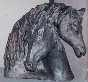 Sculpture de nelly ARCHONDOULIS : têtes