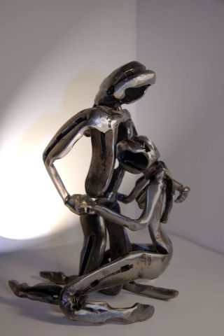 Amoureux enlacés - Sculpture - LUC