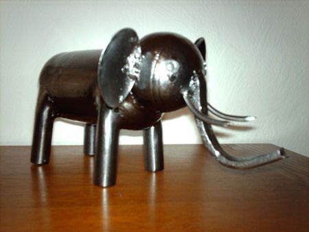Eléphant - Sculpture - toni