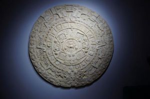 Sculpture de giovanova: Calendrier Azteques