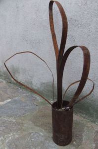 Sculpture de carole zilberstein: feuilles immortelles