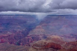 Voir cette oeuvre de Serge Demaertelaere: Grand Canyon 2