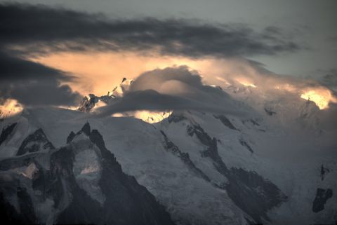 L'artiste Renatus - Lever de soleil sur le Mont Blanc