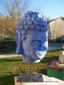 Sculpture de pierre carcauzon: Bouddha bleu